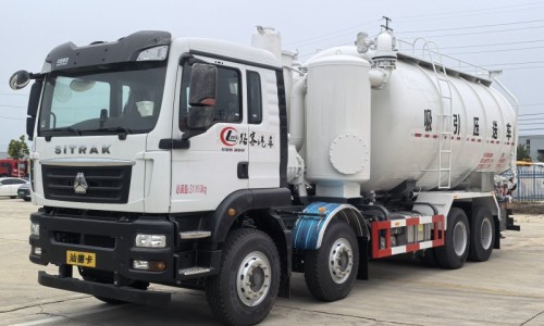 重汽吸引壓送車