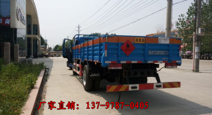 江淮大型欄板式氣瓶運輸車2.jpg