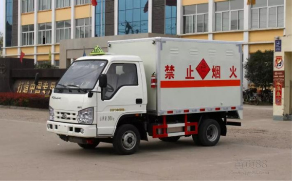 福田中馳氣瓶運輸車.jpg