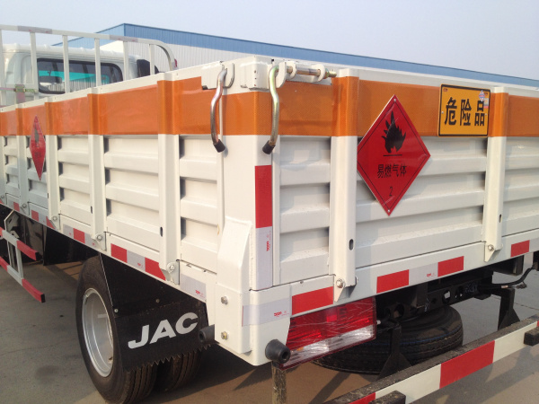 國四江淮氣瓶運(yùn)輸車.jpg
