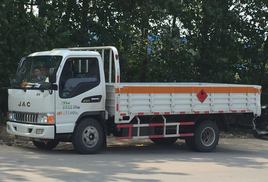 江淮駿鈴4.18米藍(lán)牌氣瓶運輸車.png