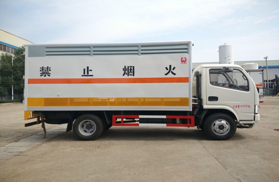 東風多利卡4米氣瓶運輸車1.jpg