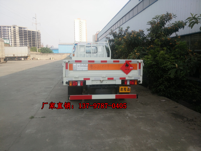 江鈴順達(dá)欄板式氣瓶運(yùn)輸車14.jpg