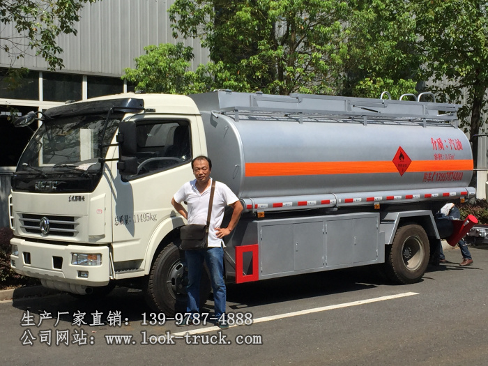 10方多利卡油罐車5.jpg