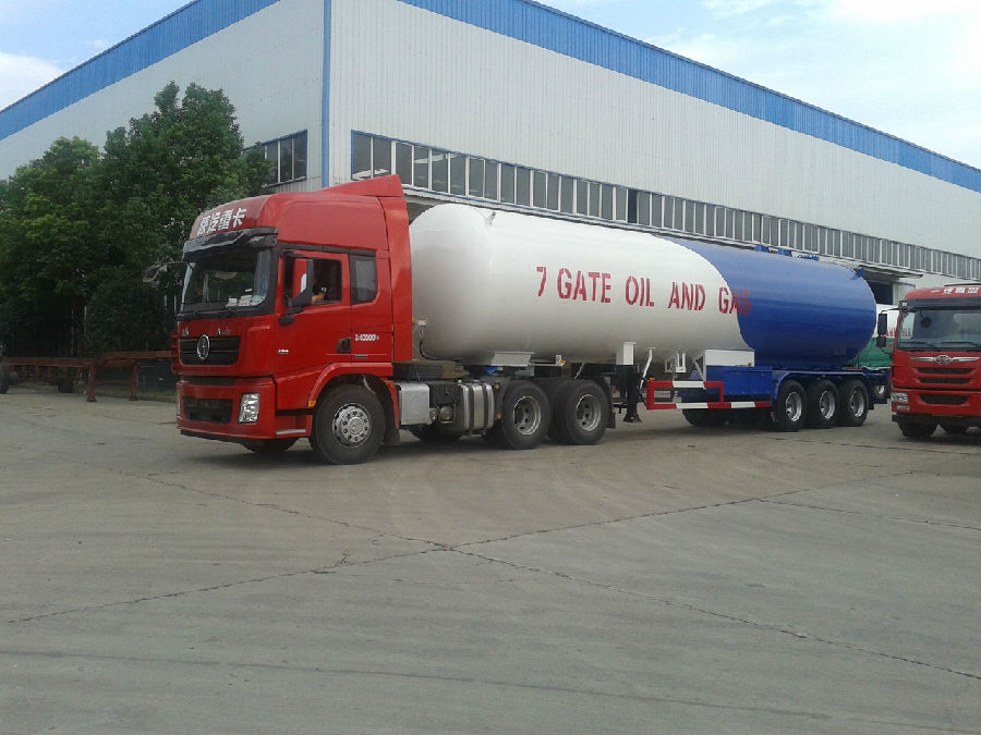 液化石油氣罐運(yùn)輸車(1).jpg