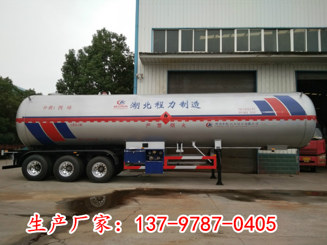 CLW9402GYQB型液化氣體運(yùn)輸半掛車.jpg