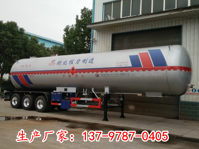 CLW9402GYQB型液化氣體運(yùn)輸半掛車2.jpg