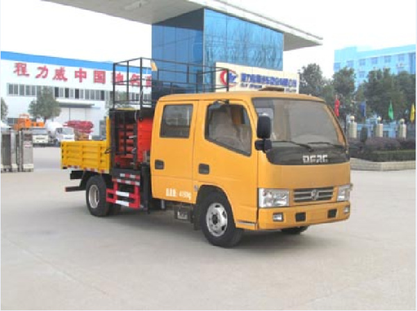 國五東風(fēng)高空作業(yè)車.jpg