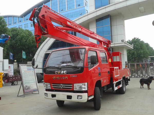 國五東風(fēng)多利卡高空作業(yè)車.jpg