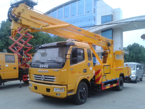 東風(fēng)多利卡國五高空作業(yè)車.jpg