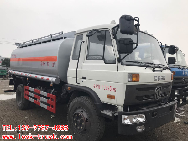 10噸油罐車.jpg