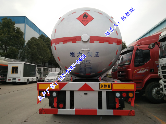 液化石油氣罐半掛車2.jpg