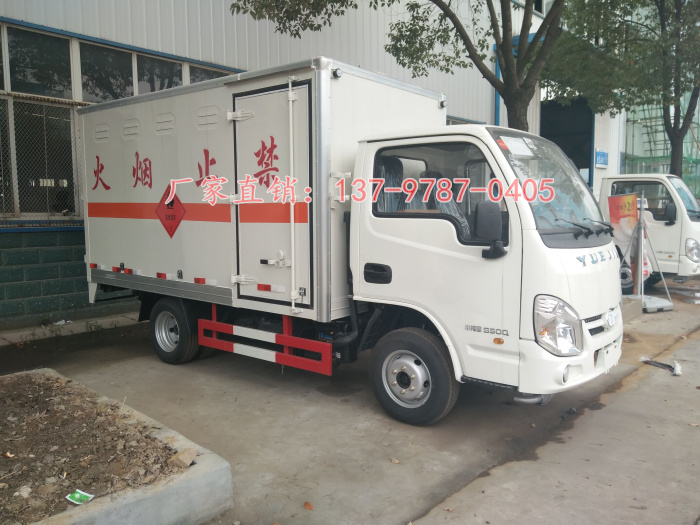 危貨氣瓶運輸車1.jpg