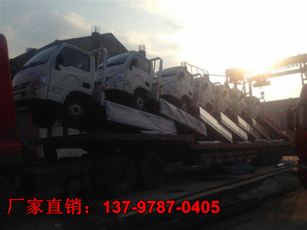 氣瓶運(yùn)輸車2.jpg