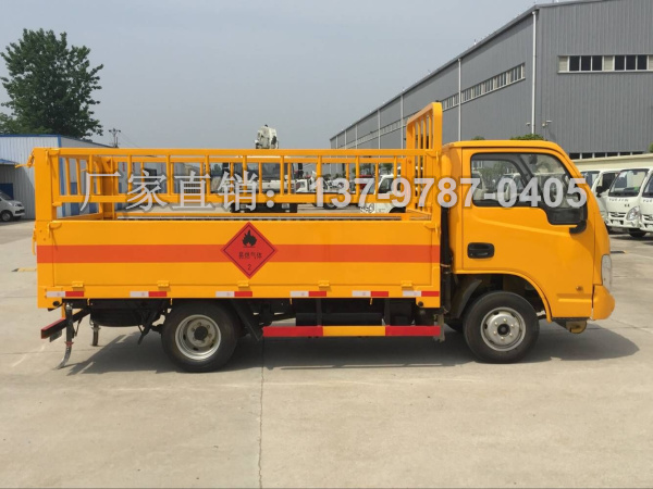 躍進(jìn)氣瓶運(yùn)輸車53.jpg
