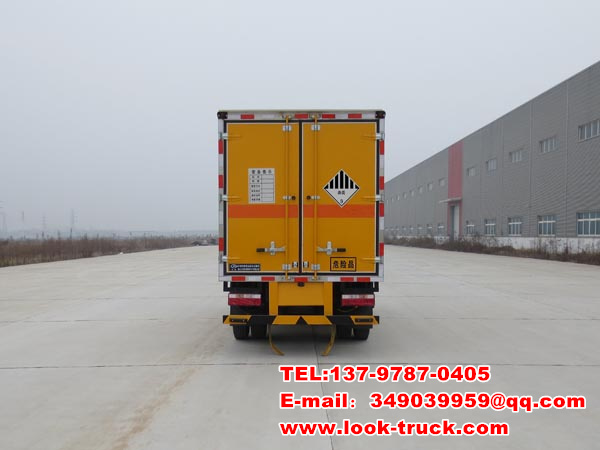 江淮黃牌9類危險(xiǎn)品運(yùn)輸車1.jpg