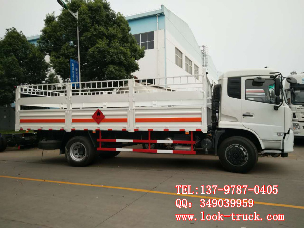 東風(fēng)天錦氣瓶運輸車1.jpg