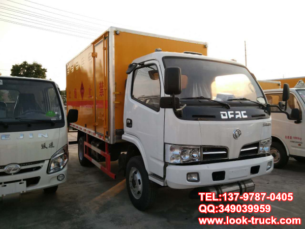 東風(fēng)多利卡易燃?xì)怏w廂式運(yùn)輸車.jpg