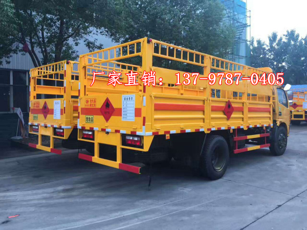 東風多利卡氣瓶運輸車2.jpg