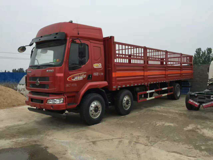 東風柳汽乘龍氣瓶運輸車(1).jpg