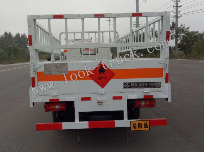 江鈴乙炔氣瓶運(yùn)輸車1.jpg