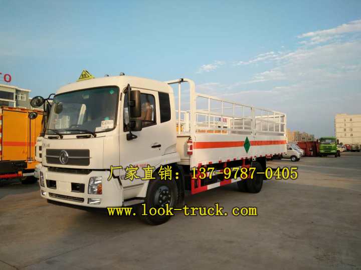 東風(fēng)天錦倉(cāng)欄式氣瓶運(yùn)輸車.jpg