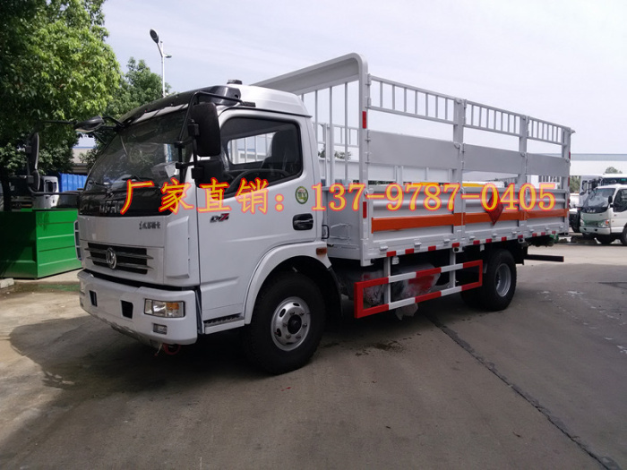 東風(fēng)多利卡氣瓶運(yùn)輸車1 (2).jpg