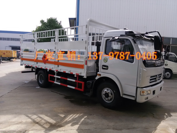 東風(fēng)多利卡氣瓶運(yùn)輸車1 (1).jpg