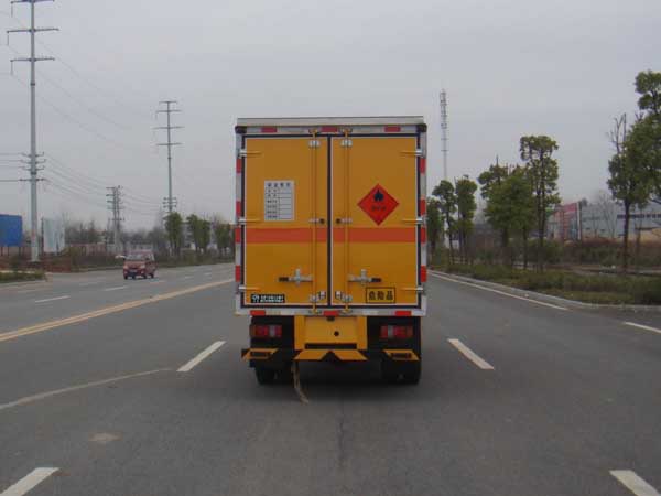 江鈴順達雙排座氣瓶運輸車1.jpg