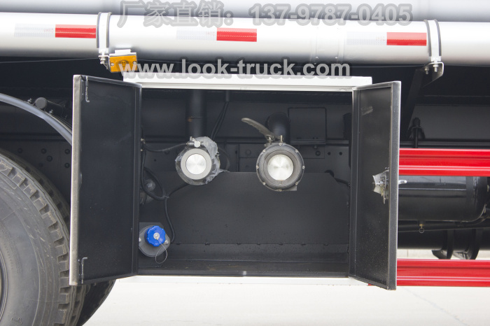 25方油罐車3 (2).jpg