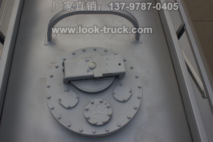 25方油罐車4.jpg