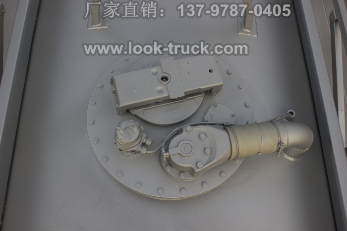 25方油罐車3 (1).jpg