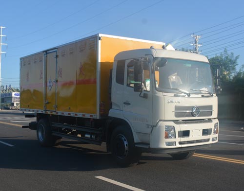 東風(fēng)天錦易燃固體運(yùn)輸車(chē).jpg