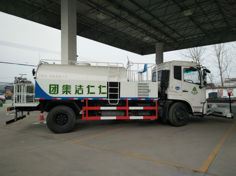 東風(fēng)天錦8噸高壓清洗車(chē)5 (2).jpg