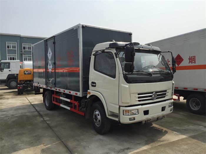 東風(fēng)多利卡毒性和感染性物品廂式運輸車.jpg