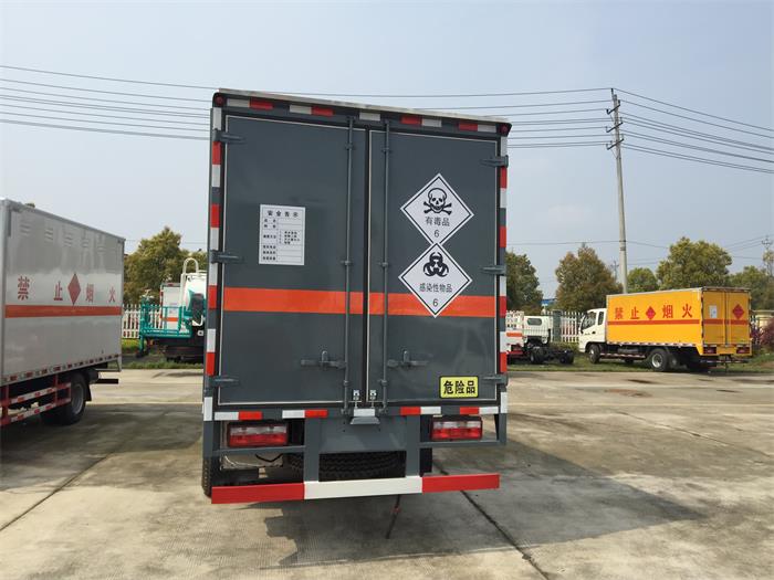 東風(fēng)多利卡毒性和感染性物品廂式運輸車3.jpg