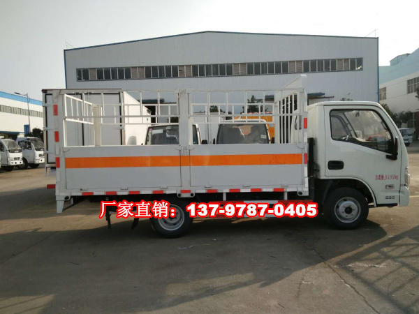 躍進(jìn)氣瓶運(yùn)輸車1 (1).jpg