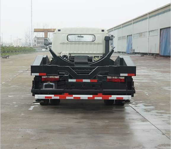 東風(fēng)小型背罐車1 (1).png