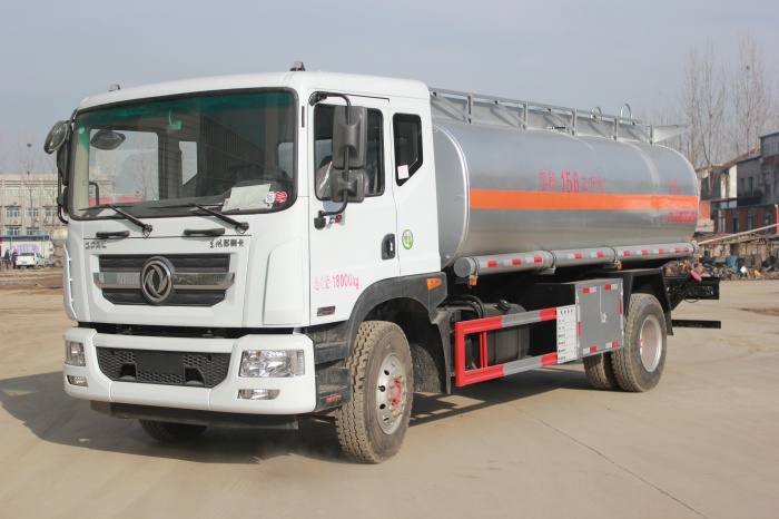 東風(fēng)D9油罐車1 (2).jpg