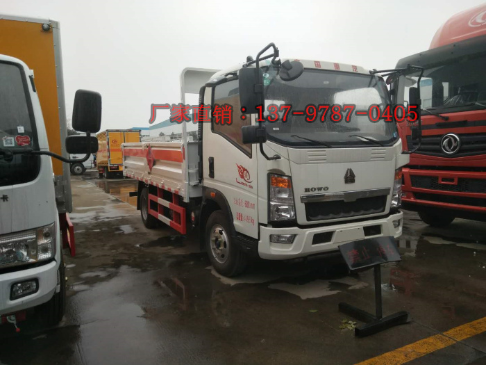 重汽豪沃氣瓶運輸車.jpg